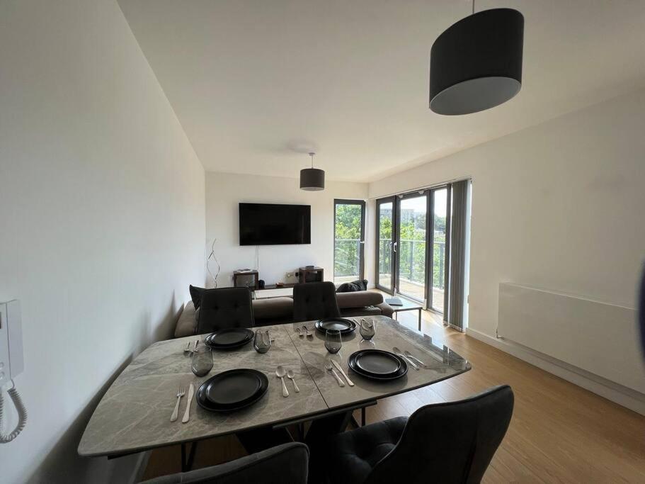 2 Bedroom Modern City Centre Bournemouth Apartment 伯恩茅斯 外观 照片