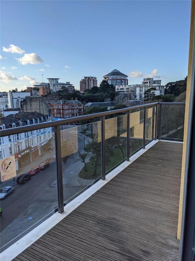 2 Bedroom Modern City Centre Bournemouth Apartment 伯恩茅斯 外观 照片